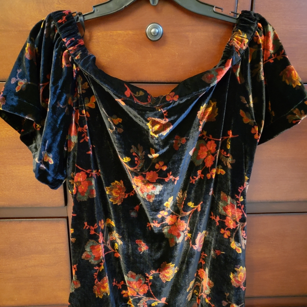 LOFT Off the Shoulder Sweater. NWT. MP